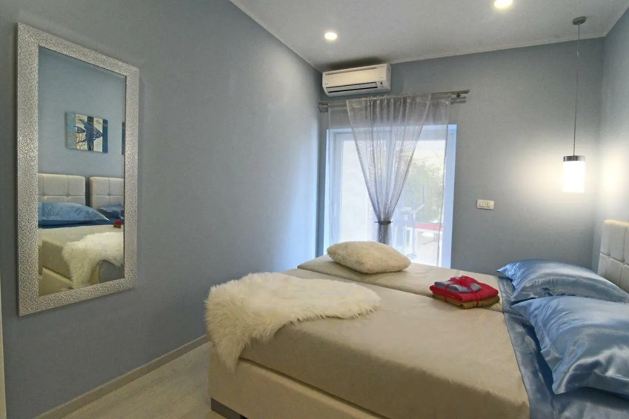 Holiday Home Villa Maggie Pula